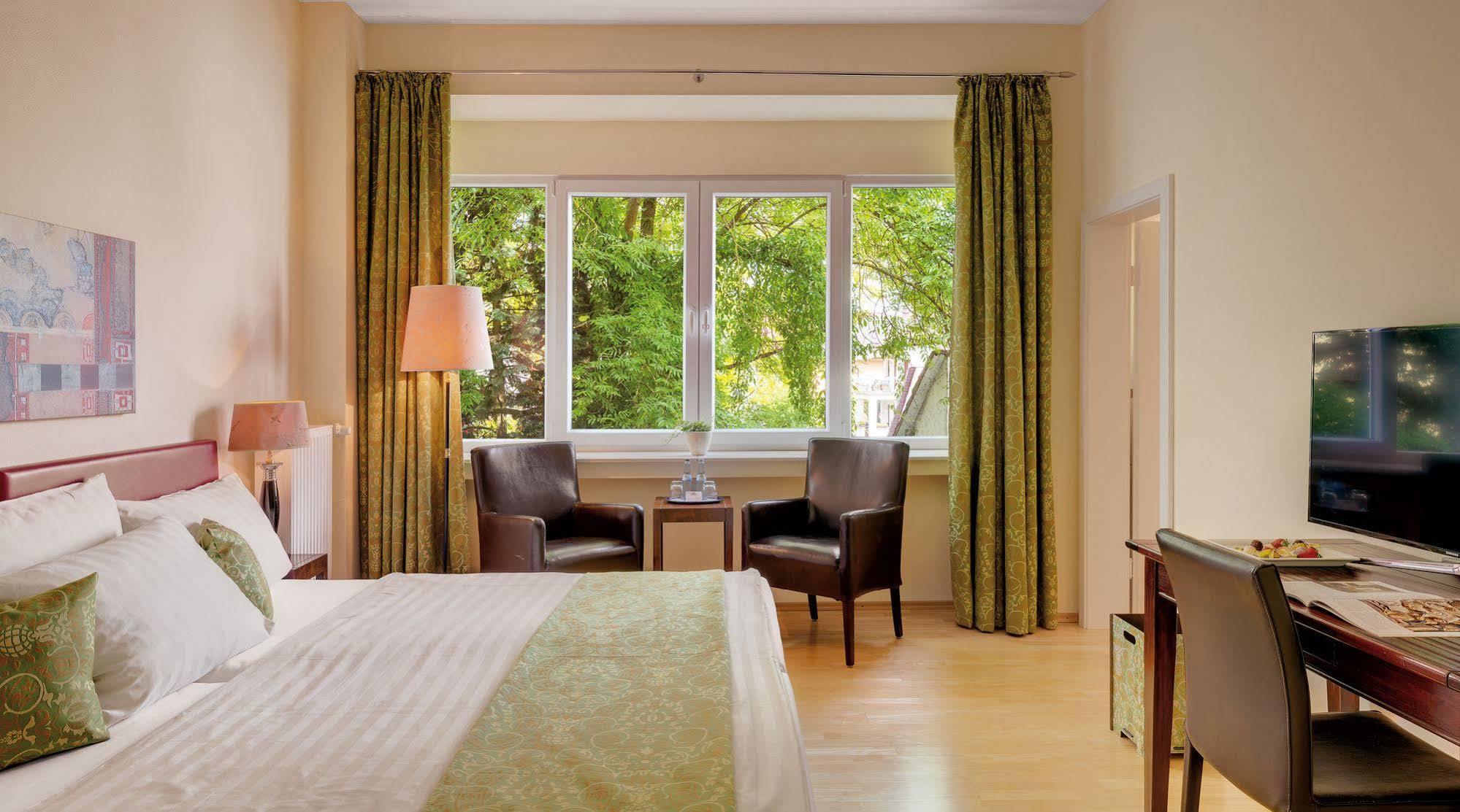 Hotel Villa Medici Bad Schonborn Ngoại thất bức ảnh